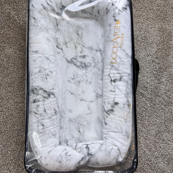 DockATot Deluxe+ - Picture 2 of 3